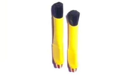 Щетка из углеродного волокна и термопластичного корпуса для очистки сварных швов