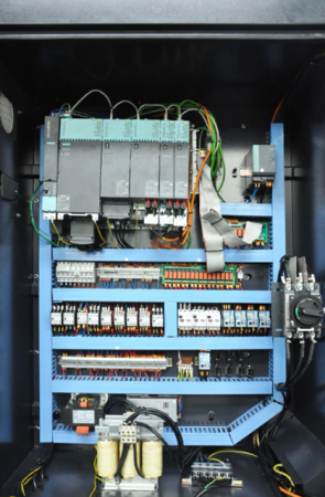 Пятиосевой фрезерный обрабатывающий центр IRT-KDVM1060VA