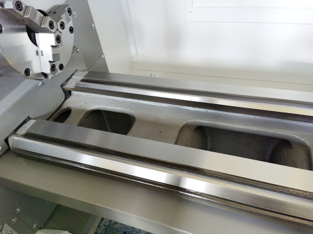 Токарный станок с ЧПУ IRT HTM186-300