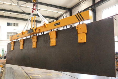 DM4 T12-120 Вертикальная магнитная траверса для листового металла