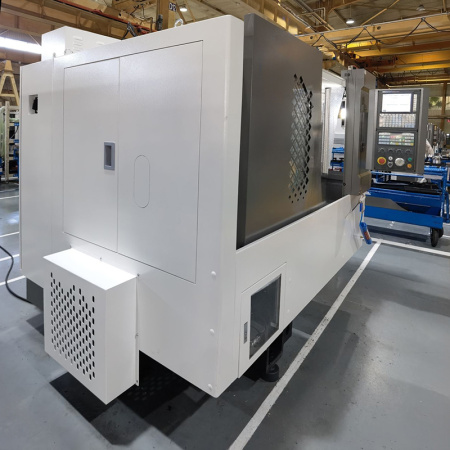 Токарный станок с наклонной станиной с ЧПУ IRT-iT 50