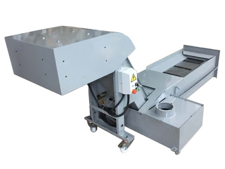 Стальной гусеничный конвейер для транспортировки стружки с резервуаром для воды. Серия IVT-A-B002