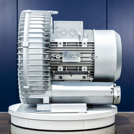 Воздуходувка одноступенчатая IRV-X004-055 (530 м³/ч, 7,5 кВт)