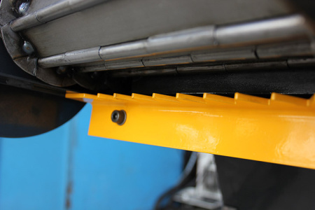 Гусеничный скребковый конвейер с кассетным фильтром. Серия IVT-A-B004