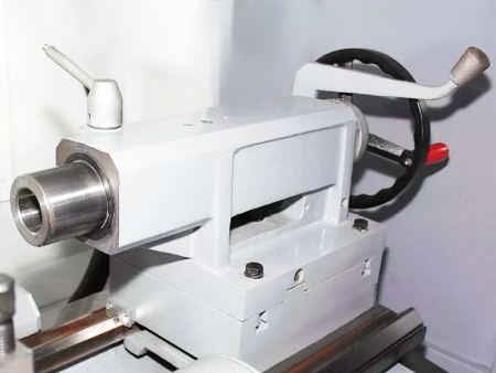 Токарный станок с ЧПУ IRT HTM186-300