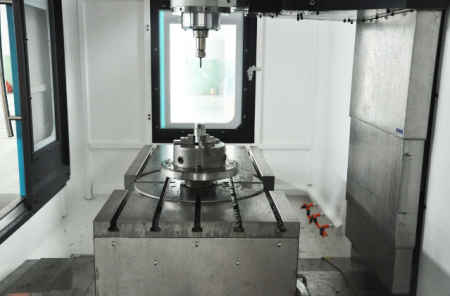 Пятиосевой фрезерный обрабатывающий центр IRT-KDVM1060VA