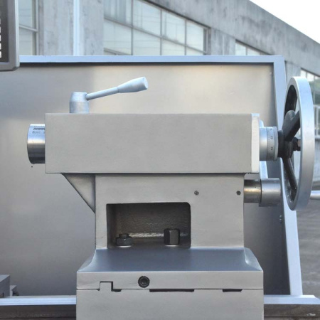 Токарный станок IRE-X003-115, длина изделия до 1500 мм