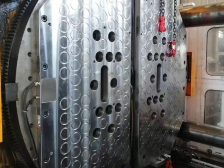 DM-TPA3 Магнитная плита для крепления пресс-форм на термопластавтоматах для многокомпонентного литья